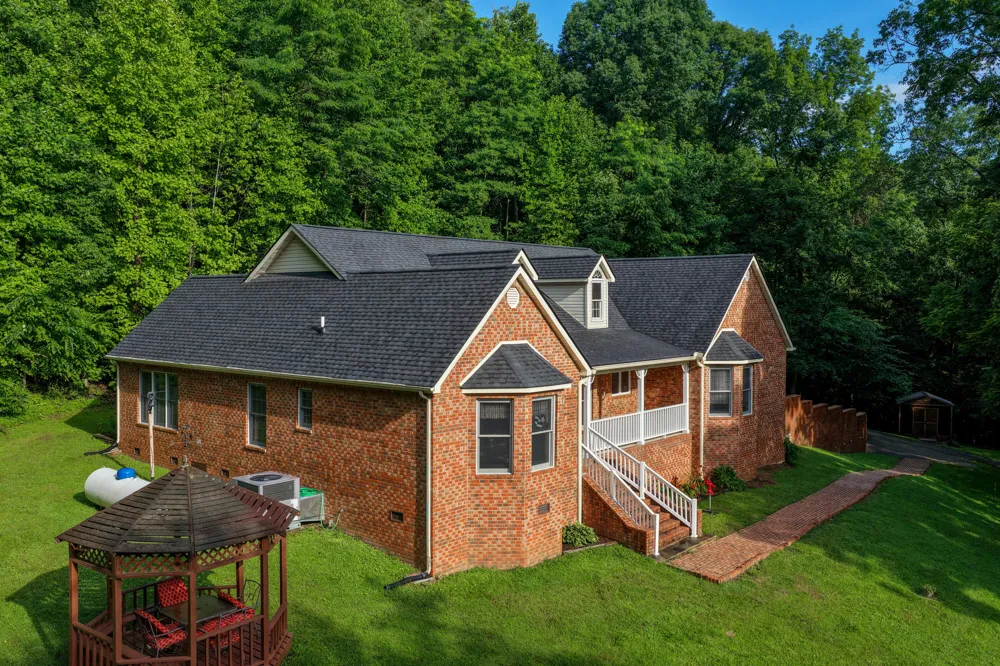 3850 Stagecoach Road South Pittsburg, TN 37380