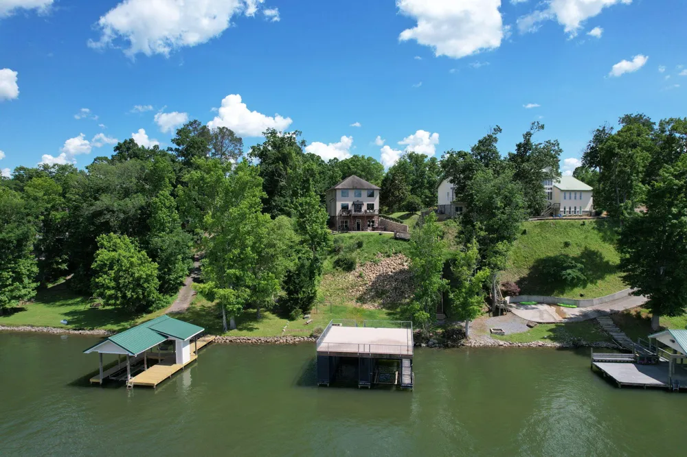 341 Russell Lane Decatur, TN 37322