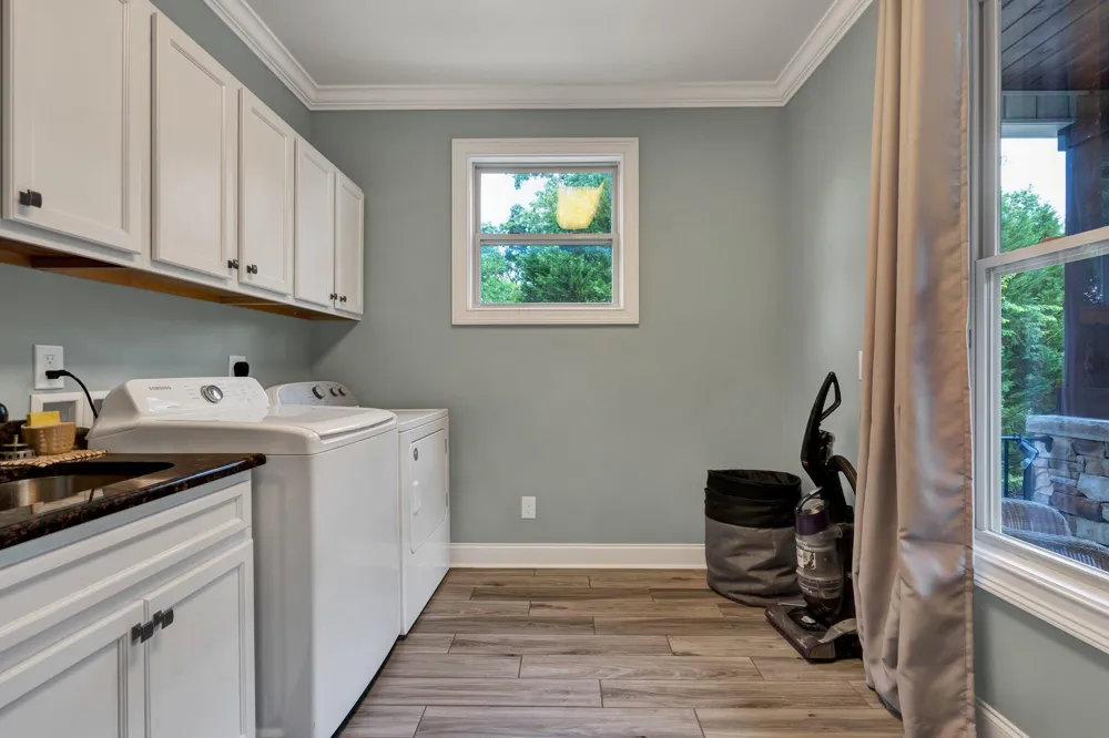 341 Russell Lane Decatur, TN 37322