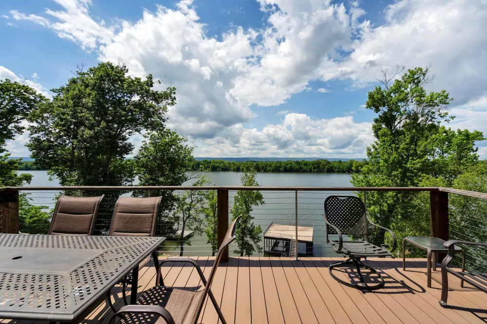 341 Russell Lane Decatur, TN 37322
