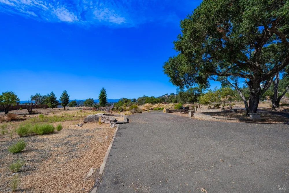 5800 Heights Road Santa Rosa, CA 95404