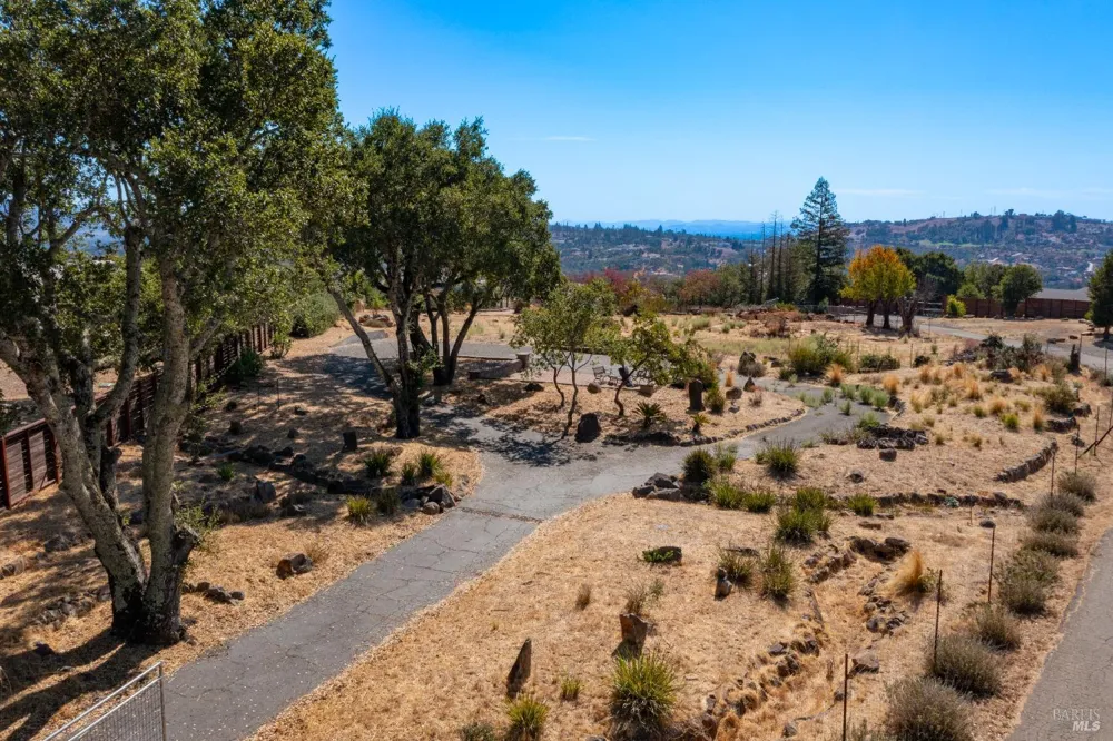 5800 Heights Road Santa Rosa, CA 95404