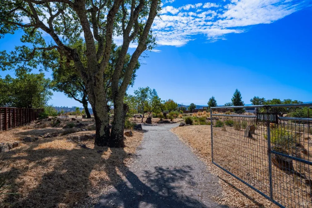 5800 Heights Road Santa Rosa, CA 95404