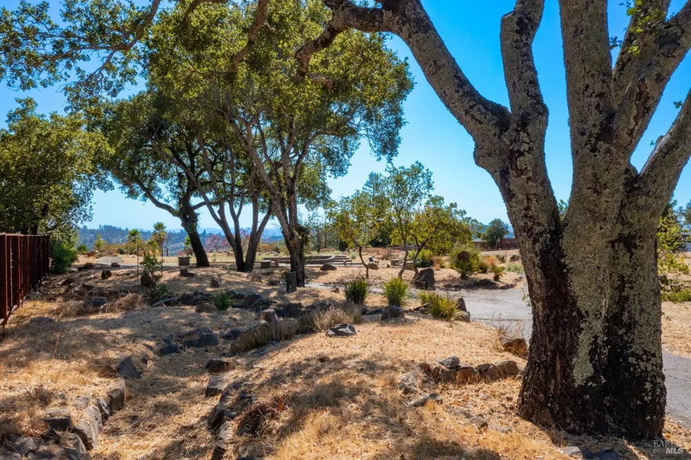 5800 Heights Road Santa Rosa, CA 95404