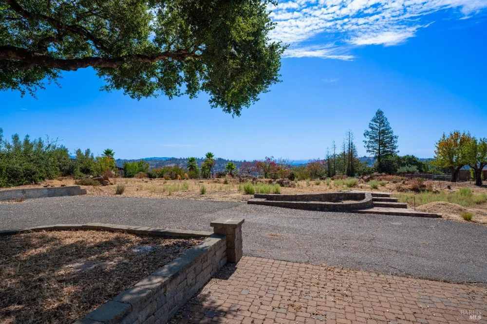 5800 Heights Road Santa Rosa, CA 95404