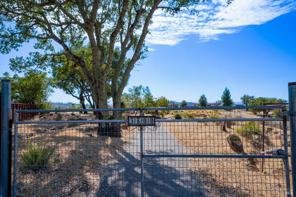 5800 Heights Road Santa Rosa, CA 95404