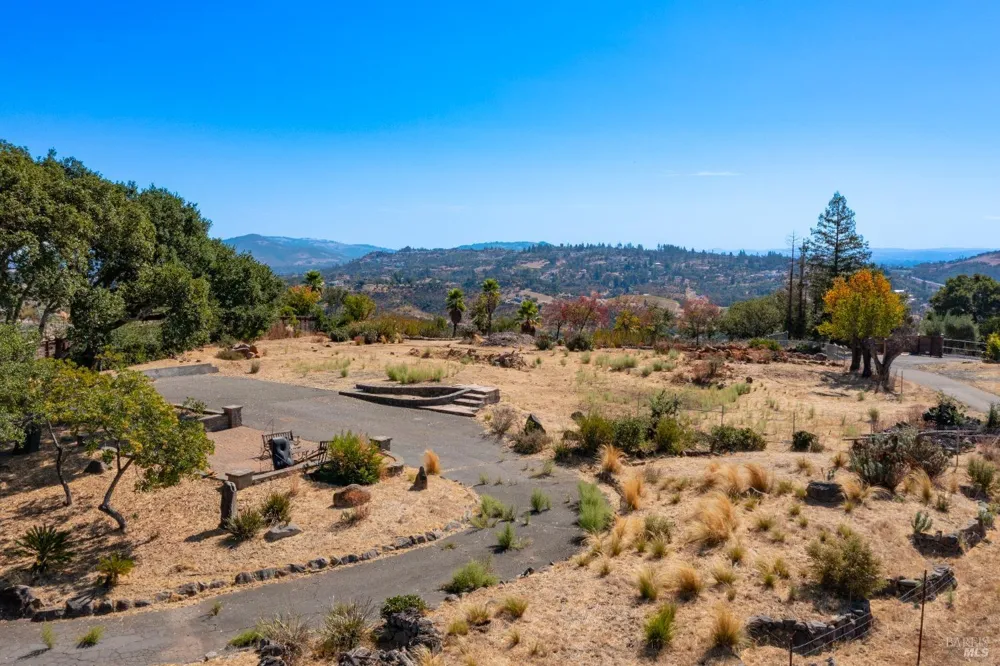 5800 Heights Road Santa Rosa, CA 95404