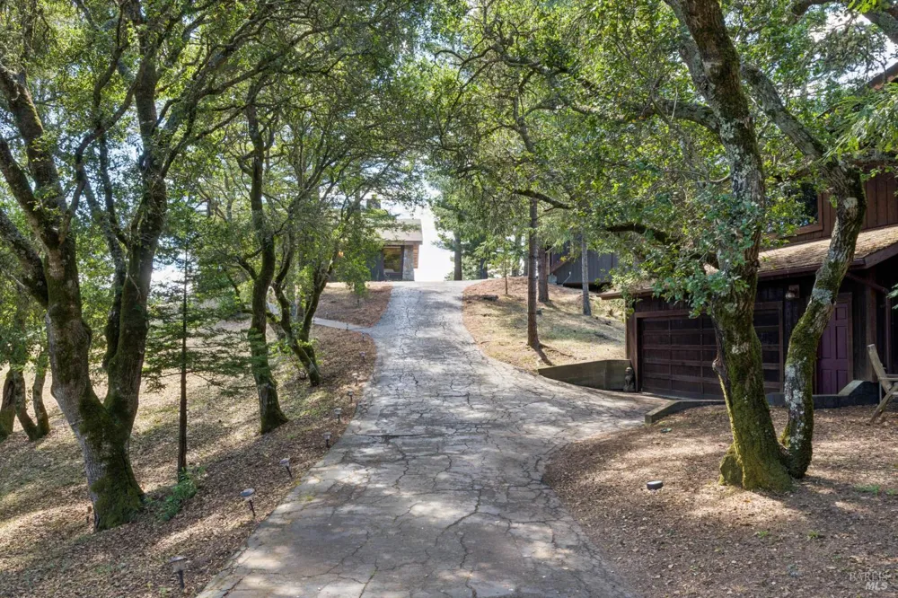 40 El Mirador Drive Nicasio, CA 94946