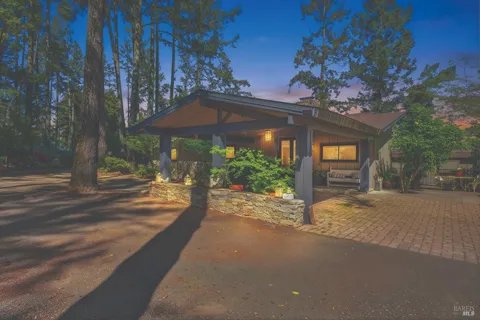 1017 Westside Road