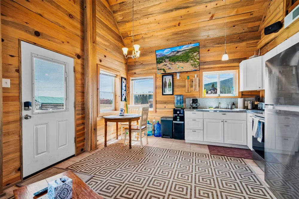 2491 Cr-12 Alma, CO 80420