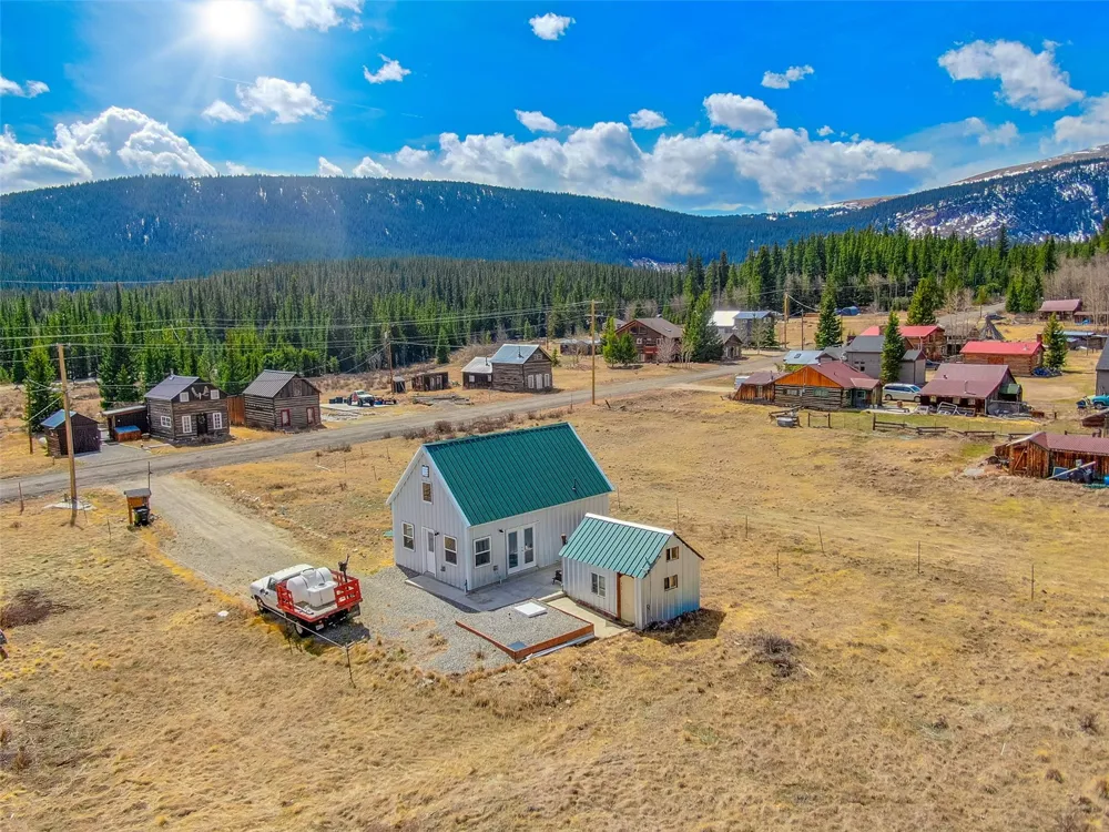 2491 Cr-12 Alma, CO 80420