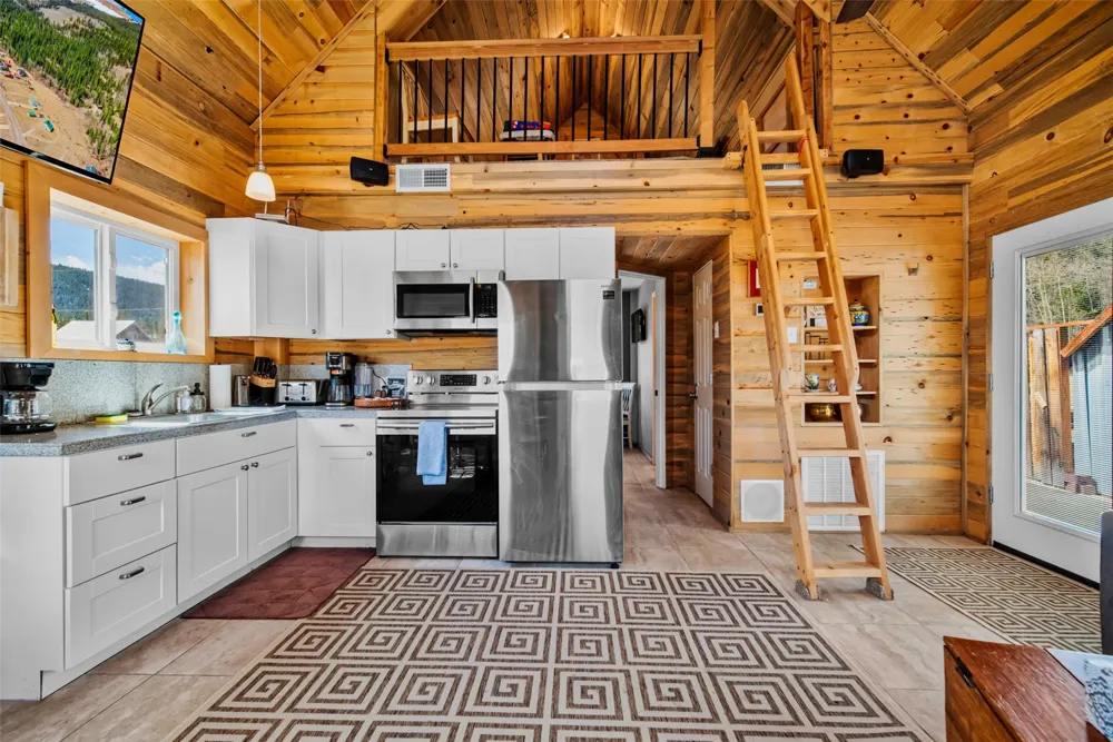 2491 Cr-12 Alma, CO 80420