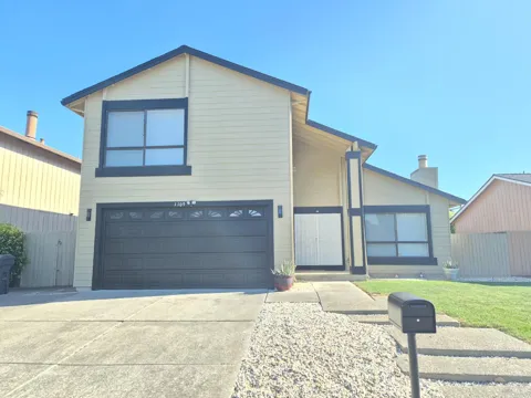 1109 Canary Drive
