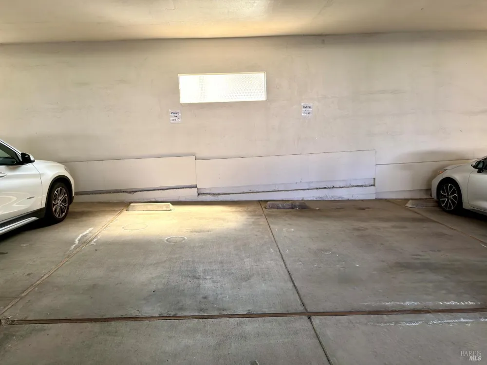 175 Upper Via Casitas Way ##2 Greenbrae, CA 94904