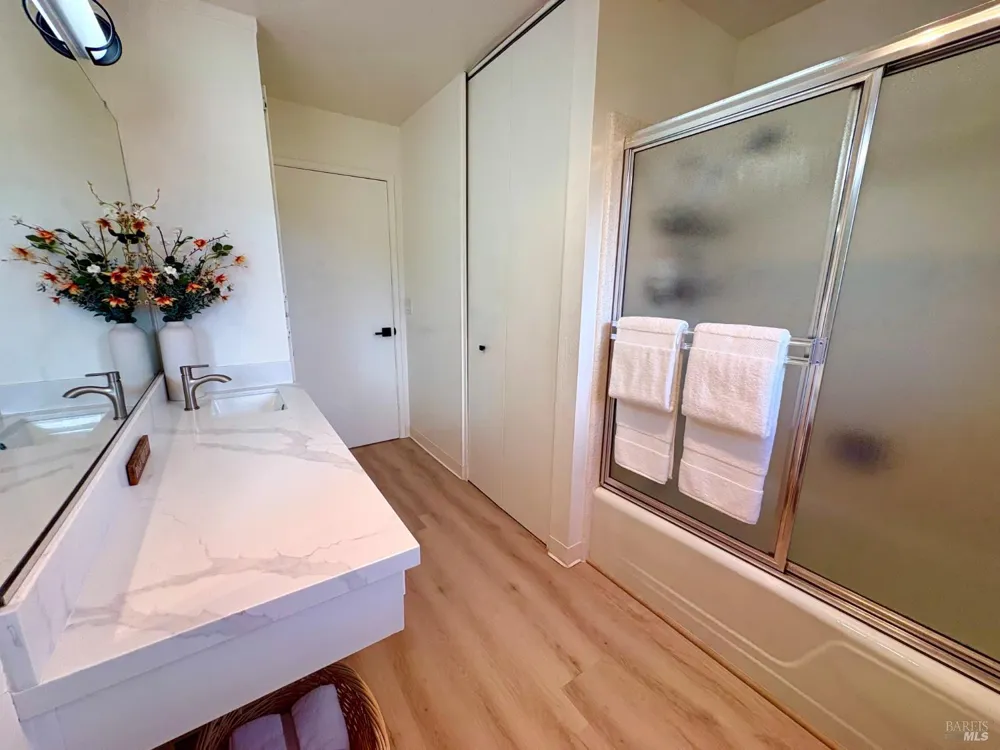 175 Upper Via Casitas Way ##2 Greenbrae, CA 94904