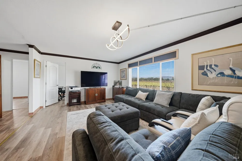 2195 Stone Drive Lakeport, CA 95453