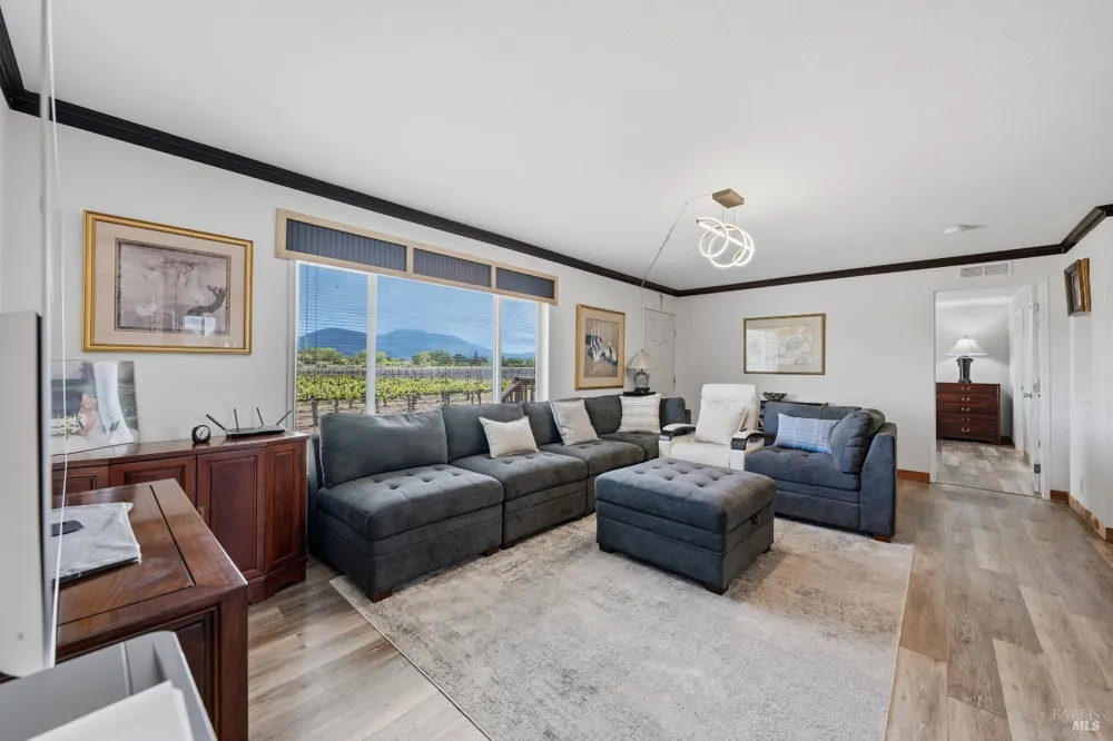 2195 Stone Drive Lakeport, CA 95453