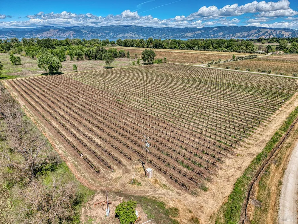 2195 Stone Drive Lakeport, CA 95453