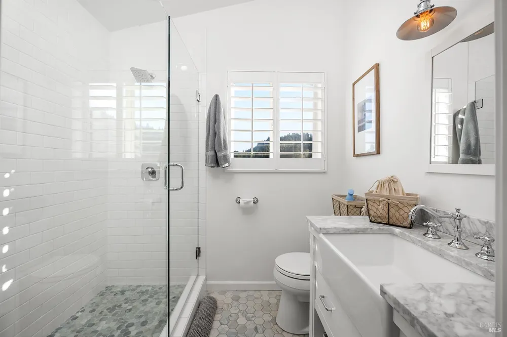 16530 Laughlin Road Guerneville, CA 95446