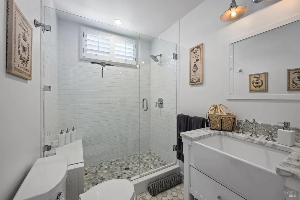 16530 Laughlin Road Guerneville, CA 95446