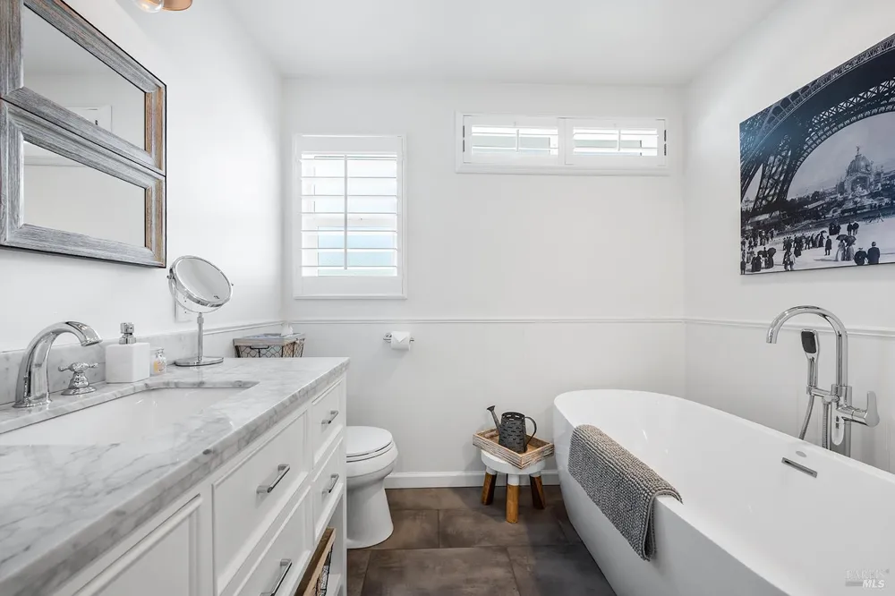 16530 Laughlin Road Guerneville, CA 95446