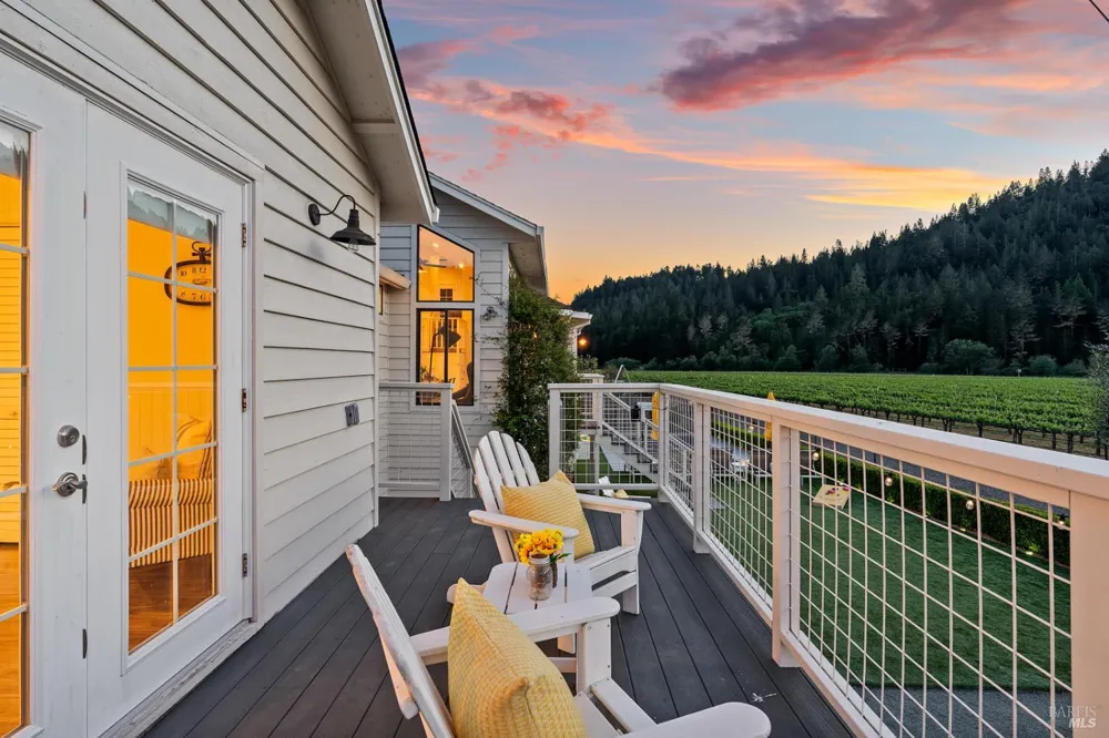16530 Laughlin Road Guerneville, CA 95446