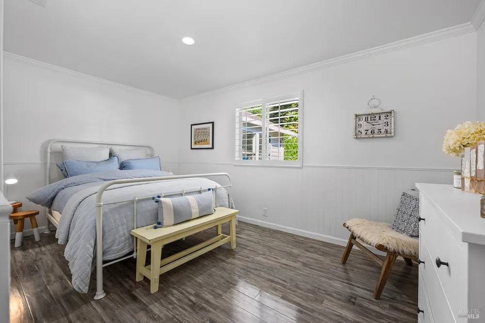 16530 Laughlin Road Guerneville, CA 95446