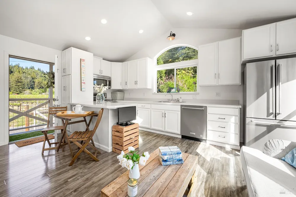 16530 Laughlin Road Guerneville, CA 95446