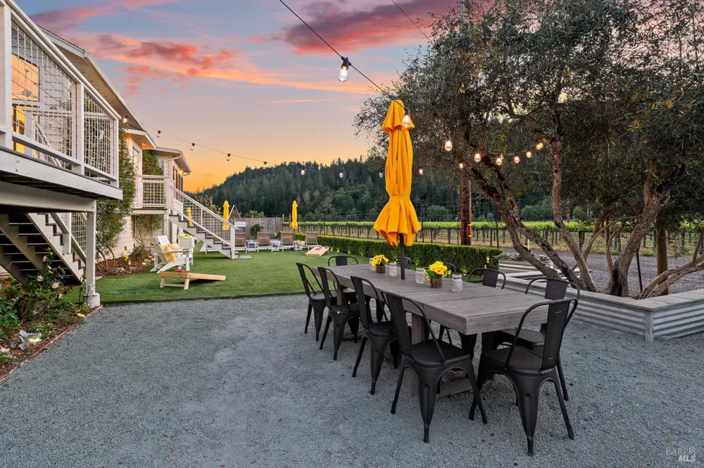 16530 Laughlin Road Guerneville, CA 95446