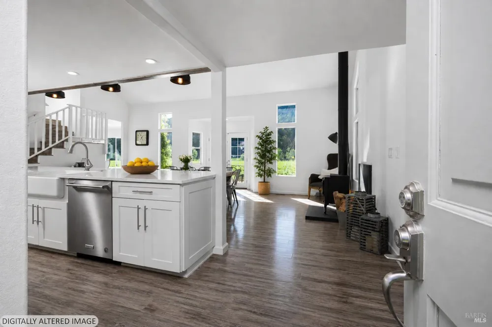 16530 Laughlin Road Guerneville, CA 95446