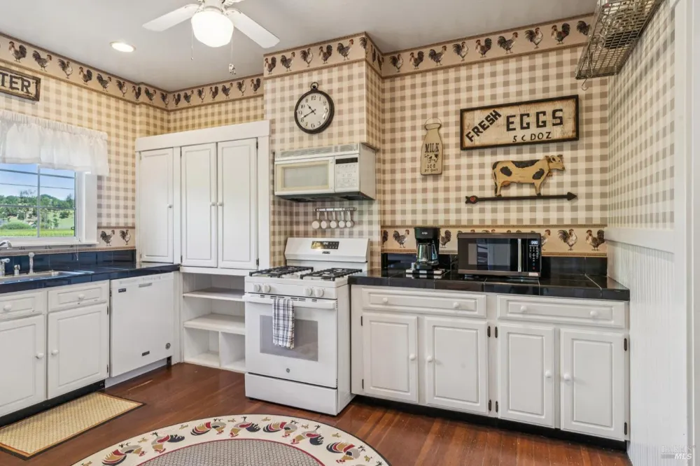 3260 State Highway 128 Calistoga, CA 94515