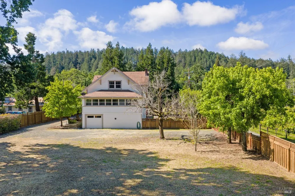 3260 State Highway 128 Calistoga, CA 94515