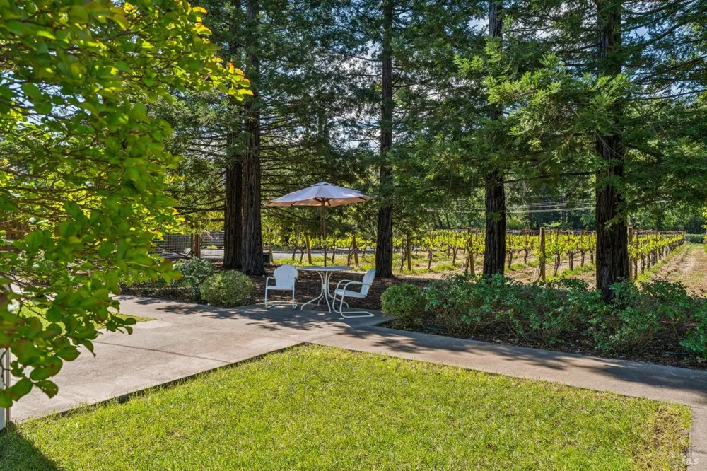 3260 State Highway 128 Calistoga, CA 94515