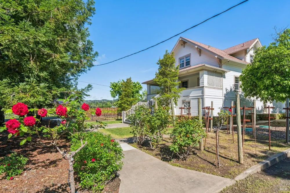 3260 State Highway 128 Calistoga, CA 94515