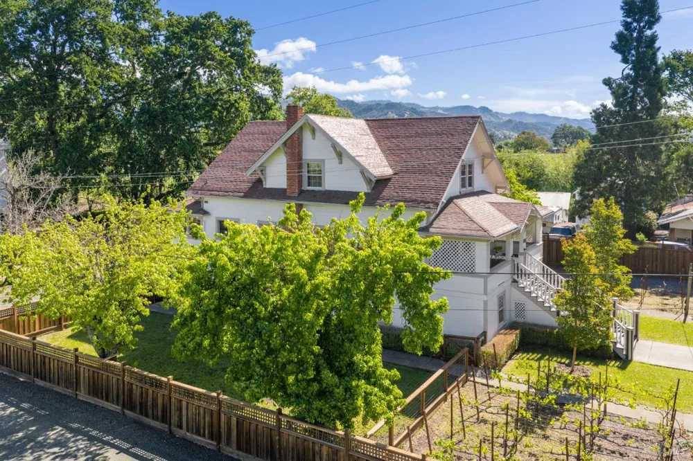 3260 State Highway 128 Calistoga, CA 94515