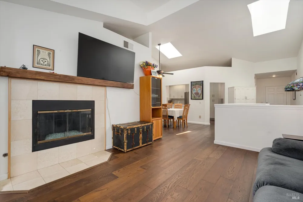2008 Stonefield Lane Santa Rosa, CA 95403