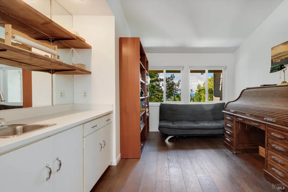 2008 Stonefield Lane Santa Rosa, CA 95403