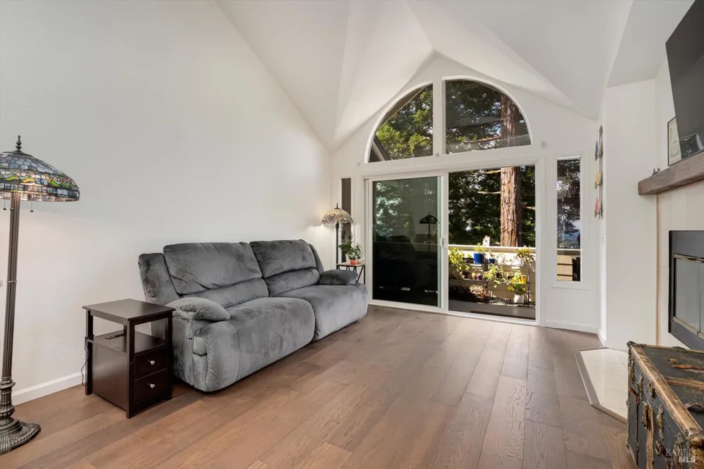 2008 Stonefield Lane Santa Rosa, CA 95403