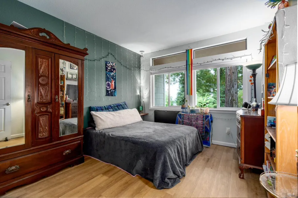 2008 Stonefield Lane Santa Rosa, CA 95403