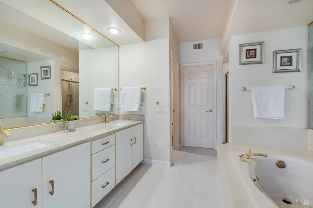 2008 Stonefield Lane Santa Rosa, CA 95403