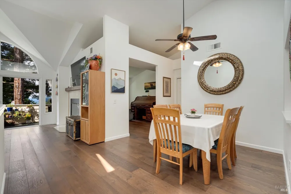 2008 Stonefield Lane Santa Rosa, CA 95403