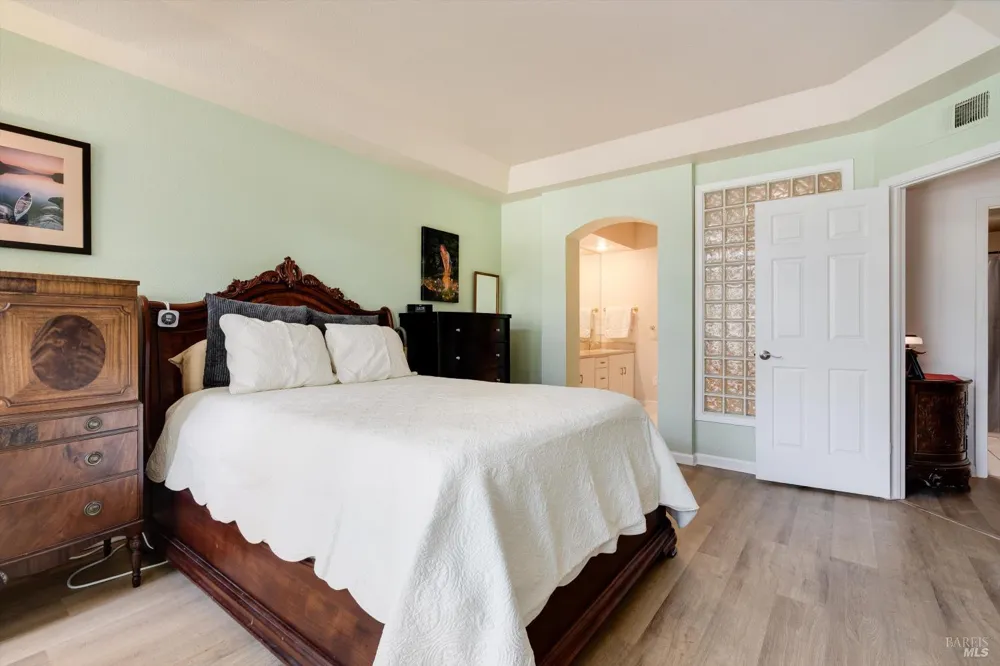 2008 Stonefield Lane Santa Rosa, CA 95403