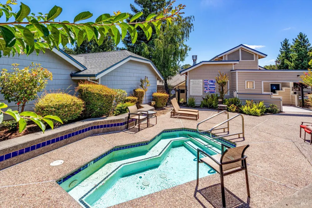 2008 Stonefield Lane Santa Rosa, CA 95403