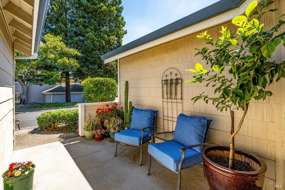 2008 Stonefield Lane Santa Rosa, CA 95403