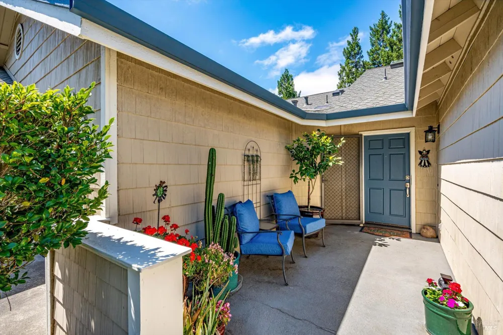 2008 Stonefield Lane Santa Rosa, CA 95403