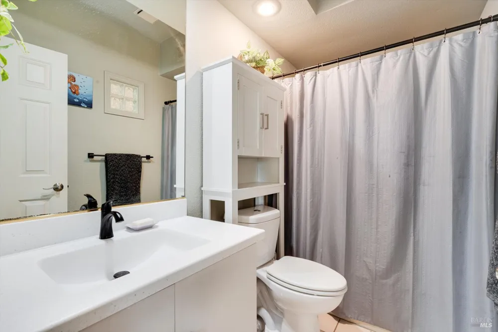 2008 Stonefield Lane Santa Rosa, CA 95403