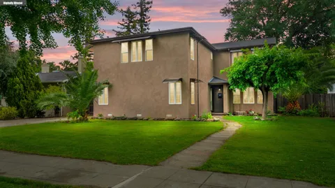 10 Palm Avenue