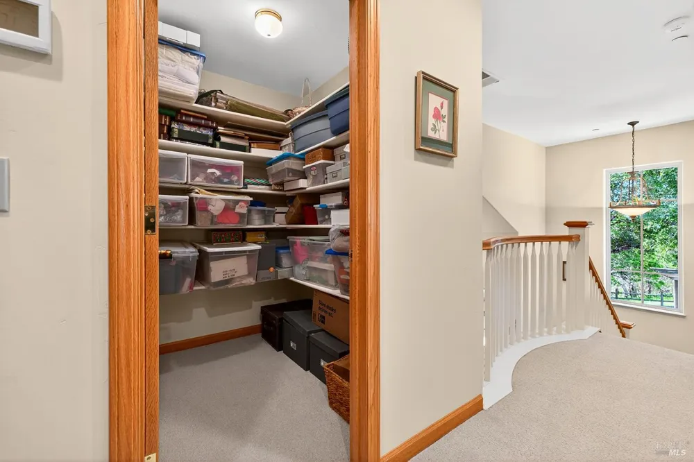 8373 Singing Hills Trail Santa Rosa, CA 95404
