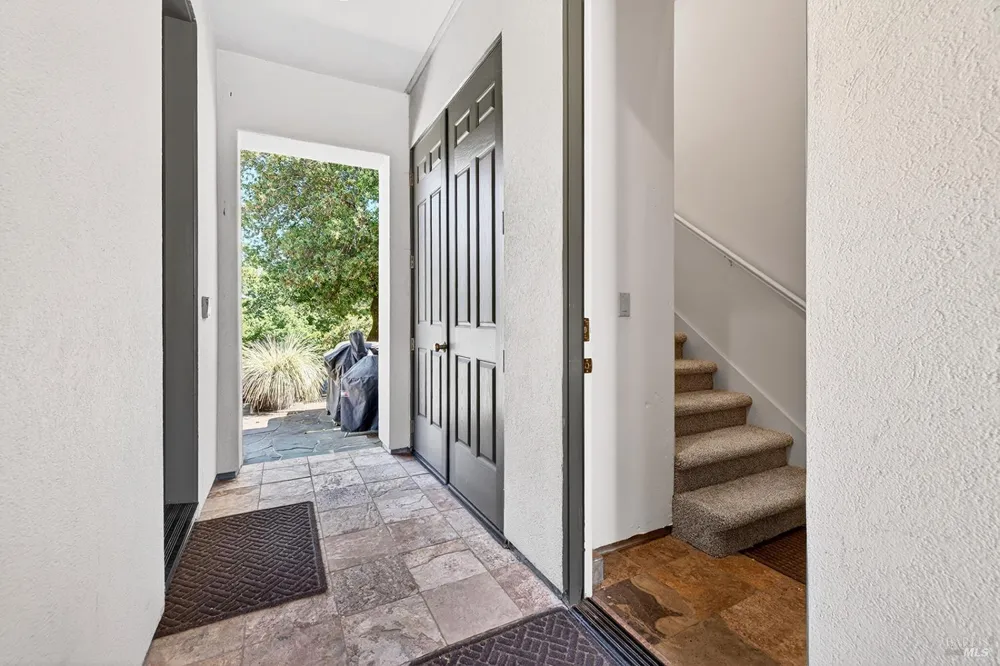 8373 Singing Hills Trail Santa Rosa, CA 95404