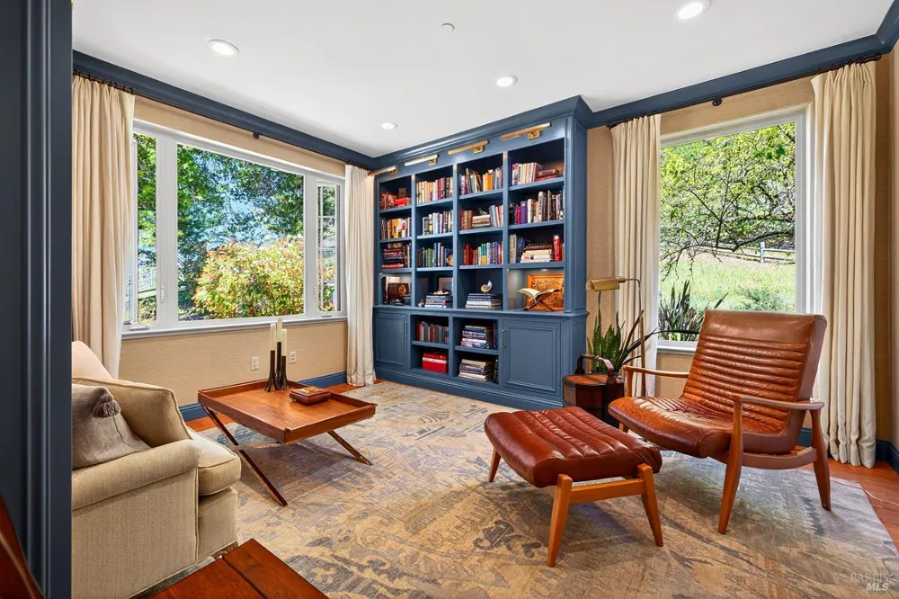 8373 Singing Hills Trail Santa Rosa, CA 95404